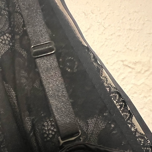 Torrid Satin and Lace Retro Plunge Bodysuit, BNWT, Size 2 - Picture 6 of 6